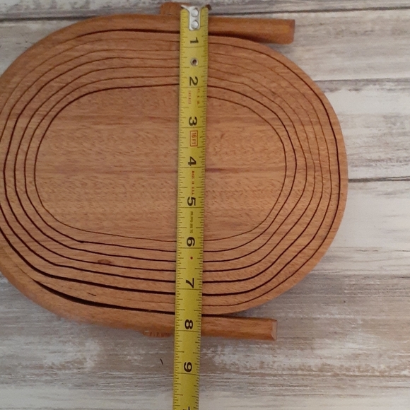 Wooden Trivet/Basket - Picture 6 of 6